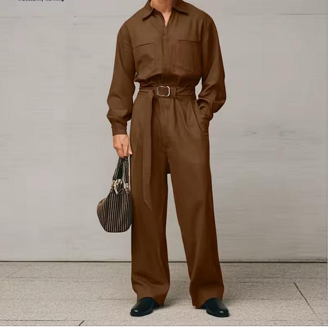 Combi Chic – Combinaison élégante et polyvalente pour femme. Coupe flatteuse, design intemporel et confort absolu, idéale du bureau à la soirée.