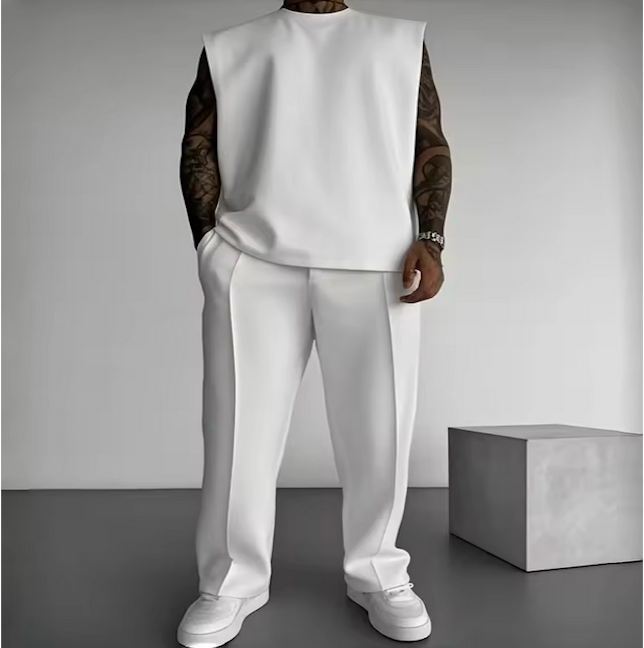 écouvrez l'Ensemble Back Together, set deux pièces ample pour un confort exceptionnel. Style décontracté authentique, versatile du casual au semi-habillé. Disponible en blanc, gris clair, beige, bleu ciel et gris. Livraison rapide.