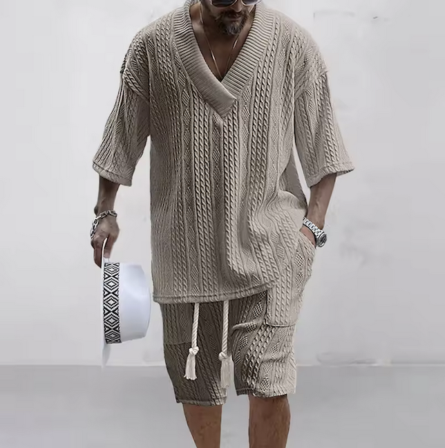 Ensemble Côte Over gris clair, set tricoté t-shirt et short SYNCHRO" (Adaptez la couleur selon chaque photo : gris clair, noir, beige, blanc)