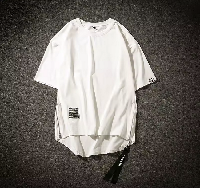 Découvrez le T-shirt Over, t-shirt oversize avec zip latéral au style urbain. Basique revisité, coupe ample décontractée, attitude 100% urbaine. Disponible en noir et blanc. Livraison rapide.